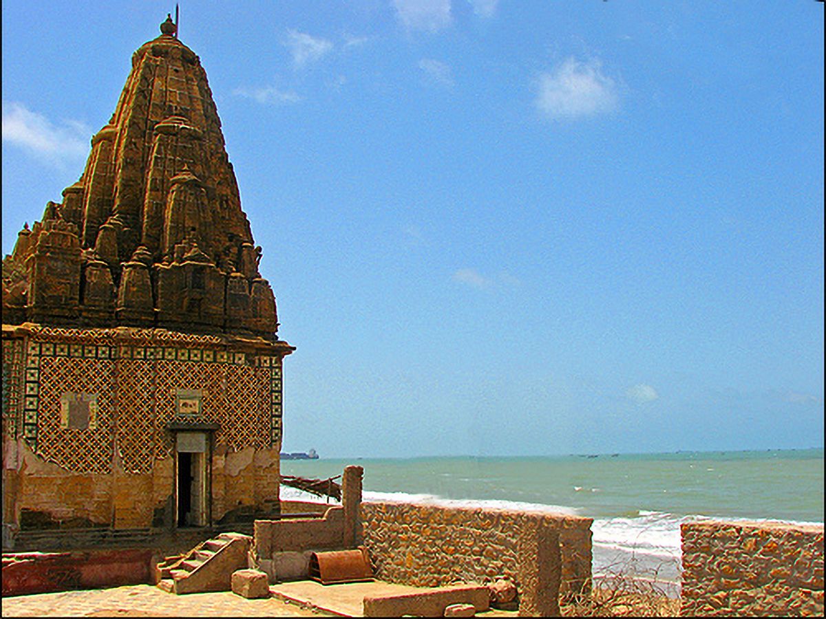 varun-dev-manora-temple-02